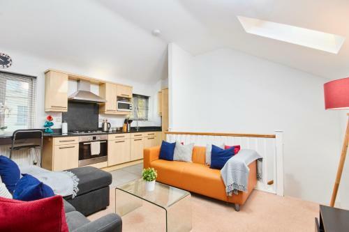 Boutique Bath Apartment Free Parking