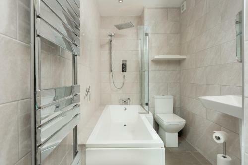Bright Central Apartment