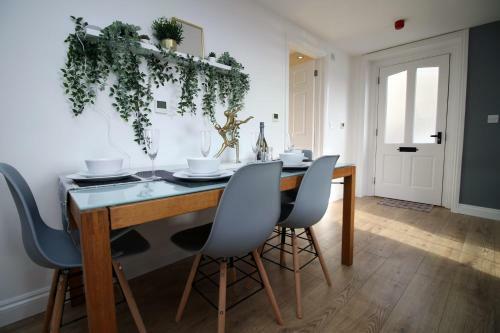 Batheaston House Apartment 1 By Staybc With Private Parking