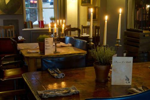 Hotel Chequers Inn