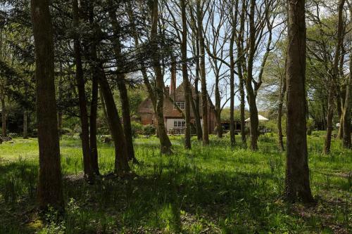 Beaulieu Villa Sleeps 12 With Wifi