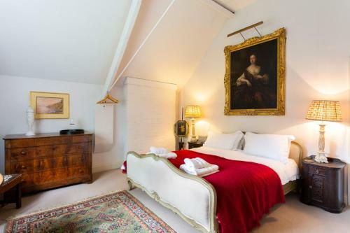 Beaulieu Villa Sleeps 12 With Wifi