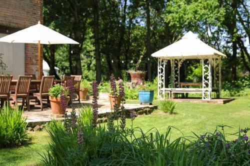 Beaulieu Villa Sleeps 12 With Wifi