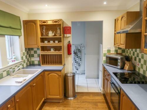 Holiday Home Marcail Cottage