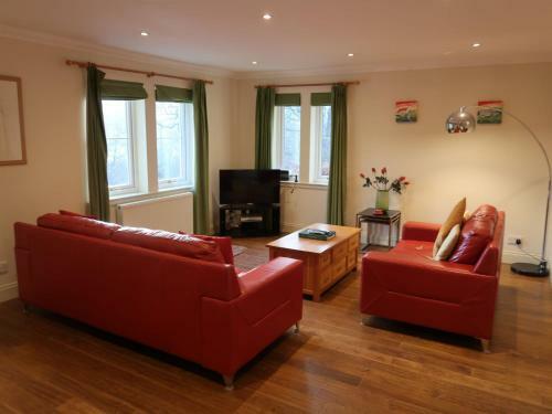 Holiday Home Marcail Cottage