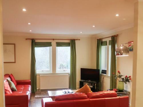 Holiday Home Marcail Cottage
