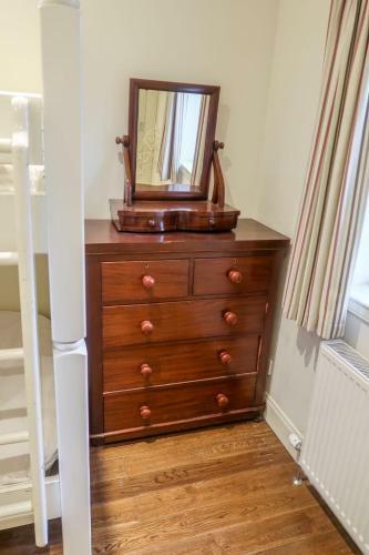 Holiday Home Marcail Cottage