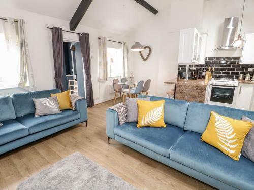 2 Tyn Lon Cottages