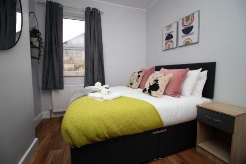 Stuarts Place Apartment B By Staybc