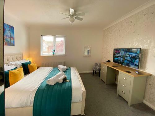 The Grove Extra Cosy 2 Bed Town House Station Location