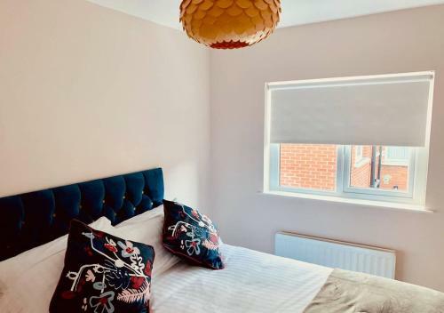 Ebor. *cosy*homli*parking*wifi*smart