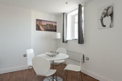 Bedford Town Centre 2 Bedroom Apartment