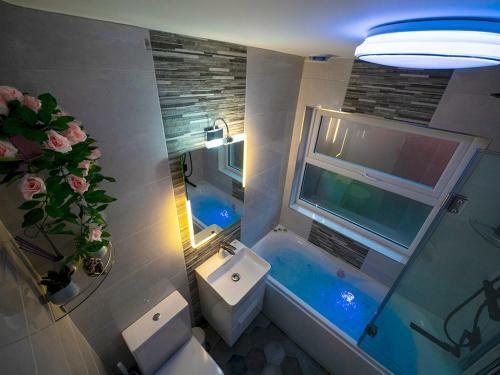 Pass The Keys - 2br Luxury Apartment With Jacuzzi Bath