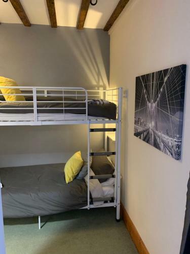 Apartamento The Carriage House. Sleeps 18+. York.