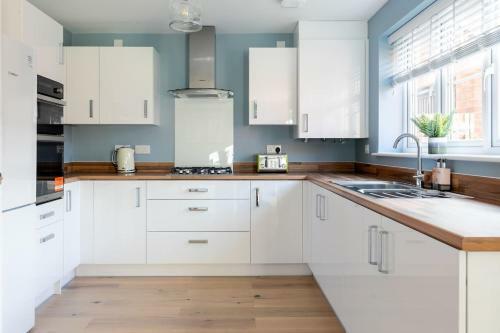 Beautiful 4-bed Detached House In Bicester