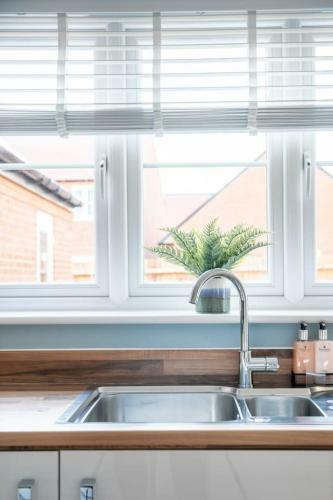 Beautiful 4-bed Detached House In Bicester