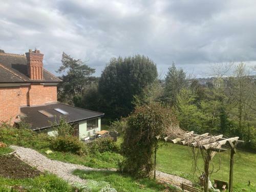 Stunning 4-bed House In Devon 10 Mins From Beach