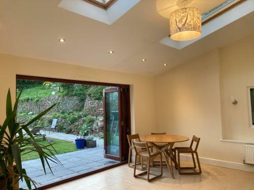 Stunning 4-bed House In Devon 10 Mins From Beach