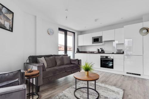 Stylish 2 Bed 2 Bath Apartment In Birmingham