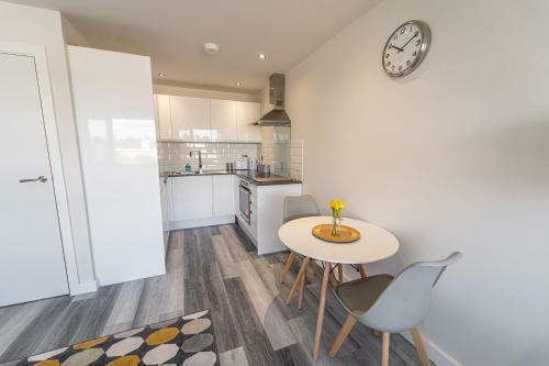 Moda Stays - The Interchange Serviced Apartments