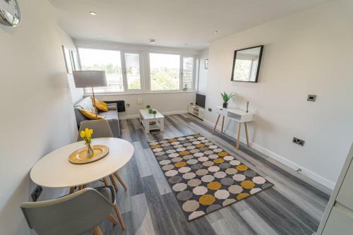 Moda Stays - The Interchange Serviced Apartments