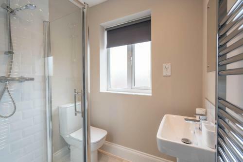 Cosy 3 Bedroom Home In Birmingham With Garden