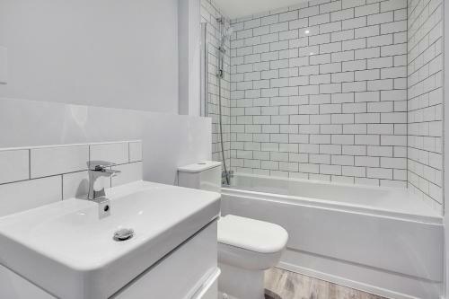 Modern 2 Bedroom Apartment In Central Birmingham