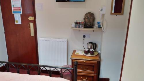 Hostal Selenite Guest House
