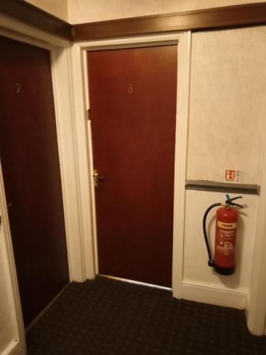 Hostal The Mayfair