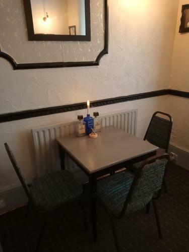 Hostal The Mayfair
