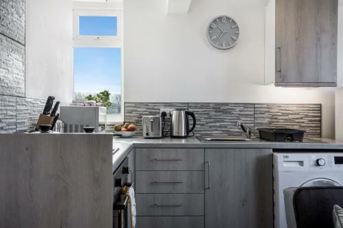 Staycation Apartments By Sasco
