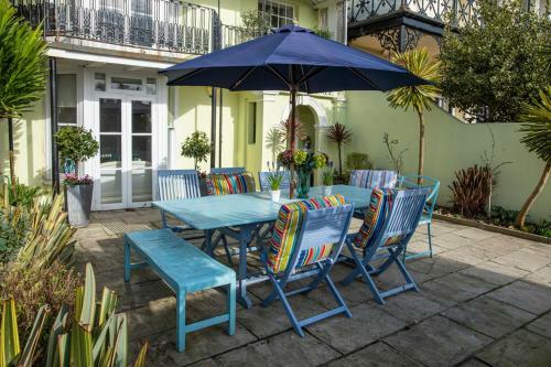 Bognor Regis Villa Sleeps 14 Wifi
