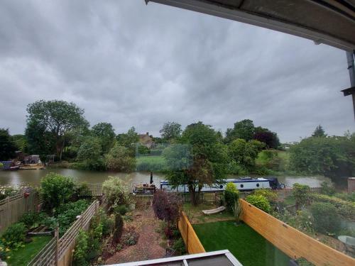 Canalside Village House
