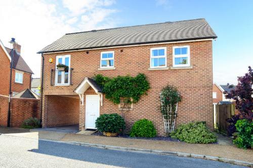 Gurkha Road Gate House