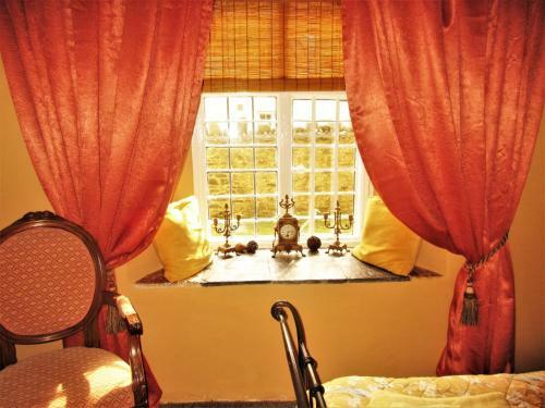 Exmoor 16thc Flat In Country Village House 5