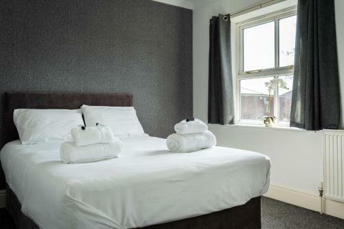 Redbourne Holiday Home
