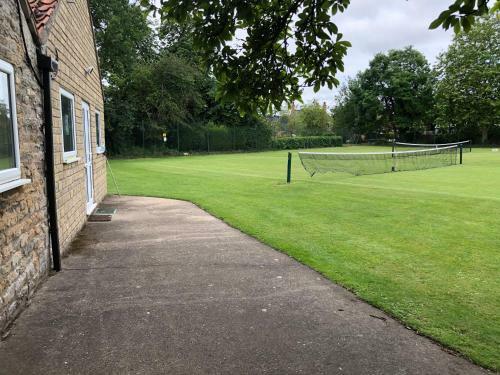 Apartment In Bourne With Alexa Netflix And 50 Tv