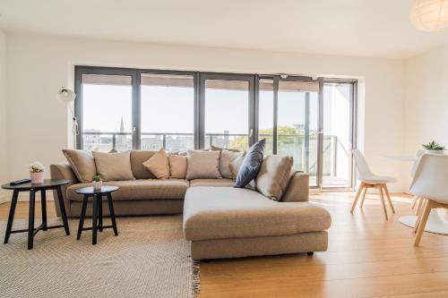 ? Modern Town Centre Apartment ?