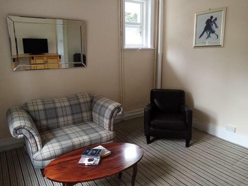 Hinton Firs Hotel
