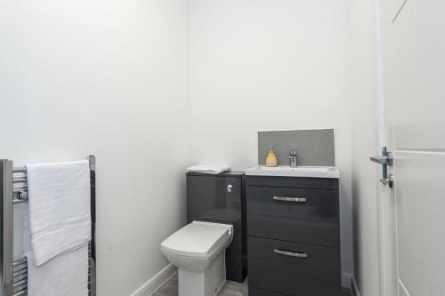 Spacious 1 Bedroom Apartment In Bolton