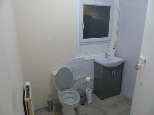 2-bed Apartment In Bolton