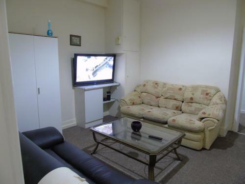 2-bed Apartment In Bolton