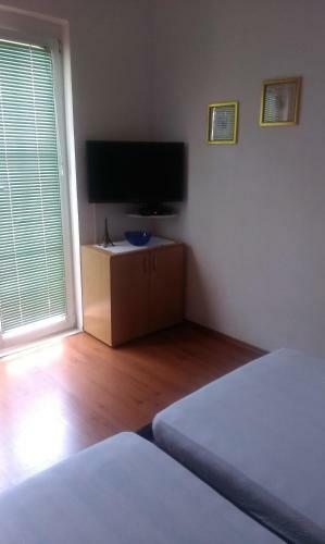 Apartments Jela