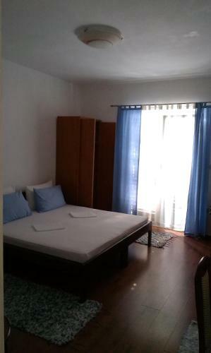 Apartments Jela