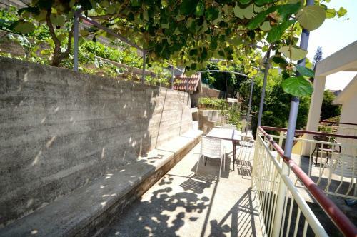 Vavic Apartments