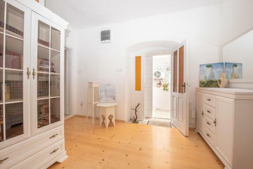 Apartment Kula