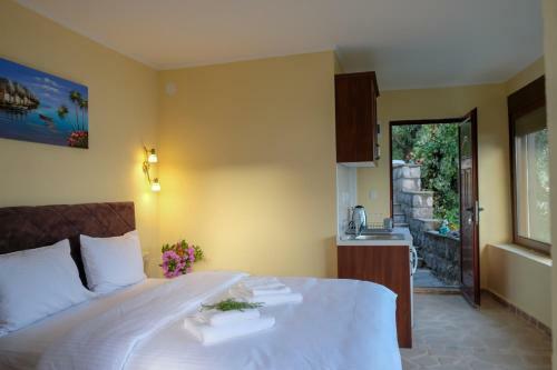 Apartments Perasto