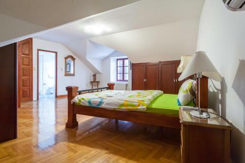 Apartments Perasto