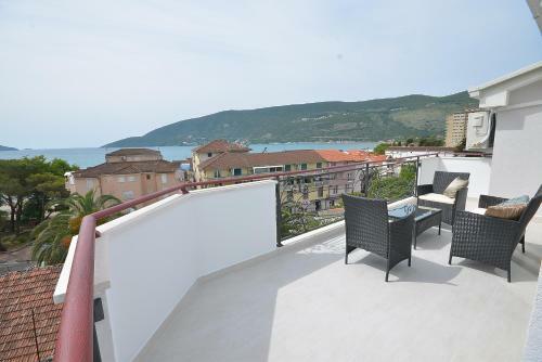 Apartments Mianiko