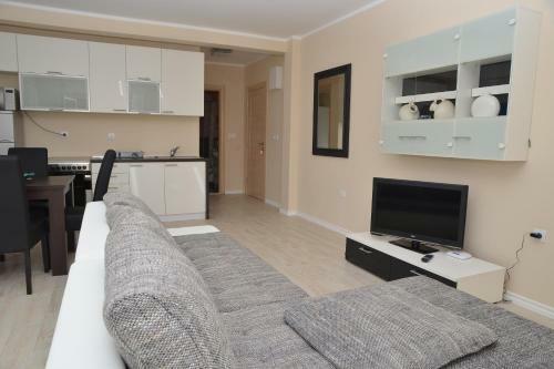 Apartments Mianiko